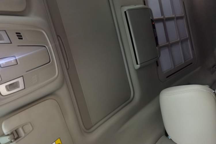 Used Buick GL8 2018 ES 28T Comfort Model China VI Standard