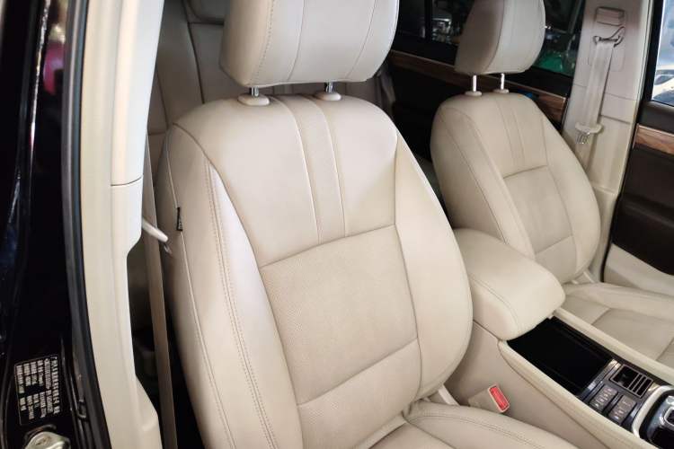 Used GAC Trumpchi GS8 2017 320T Two-Wheel Drive Luxury Smart Connectivity Version (7 Seats)