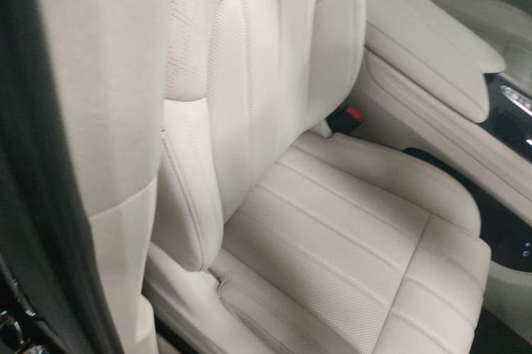 Used VOYAH Dream 2024 PHEV Extended-Range Premium Edition
