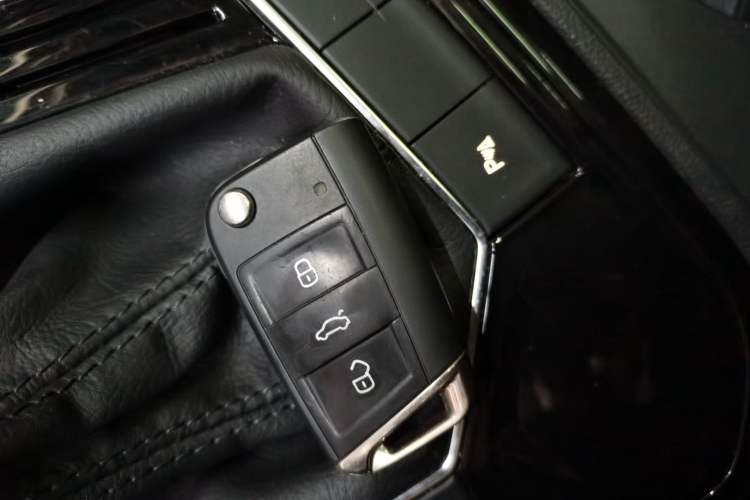 Used Volkswagen Tayron 2023 280TSI Two-Wheel-Drive Luxury Plus Advanced Version
