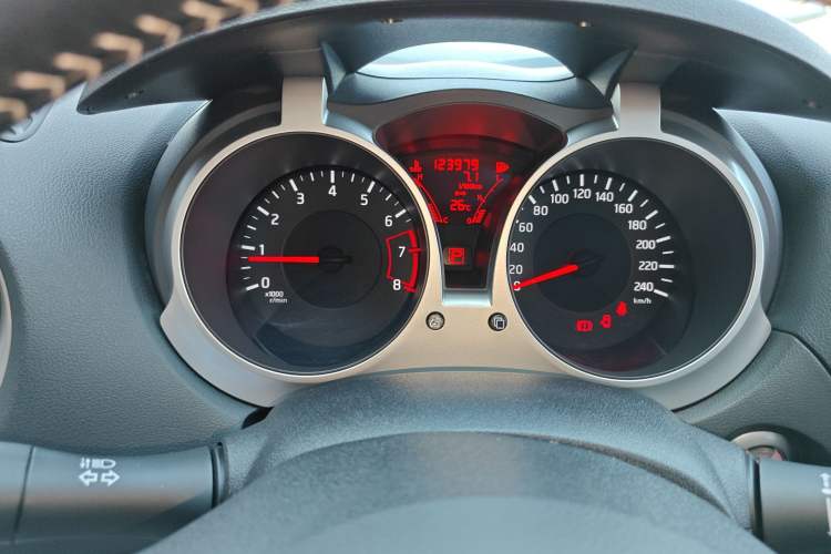 Used Infiniti ESQ 2014 1.6L Spontaneous Edition