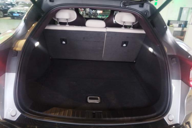 Used  YU7 2025 Ultra-Long Range Rear-Wheel Drive Version
