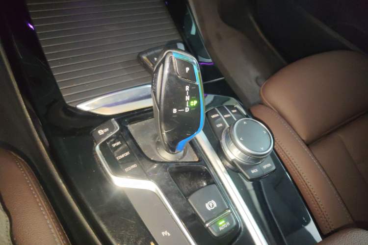 Used BMW iX3 2021 Updated Leading Edition
