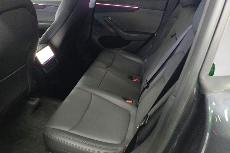 Used Tesla Model Y 2025 Rear-Wheel-Drive Version
