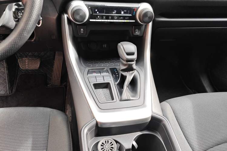 Used Toyota RAV4 2023 2.0L CVT Two-Wheel Drive Urban Edition
