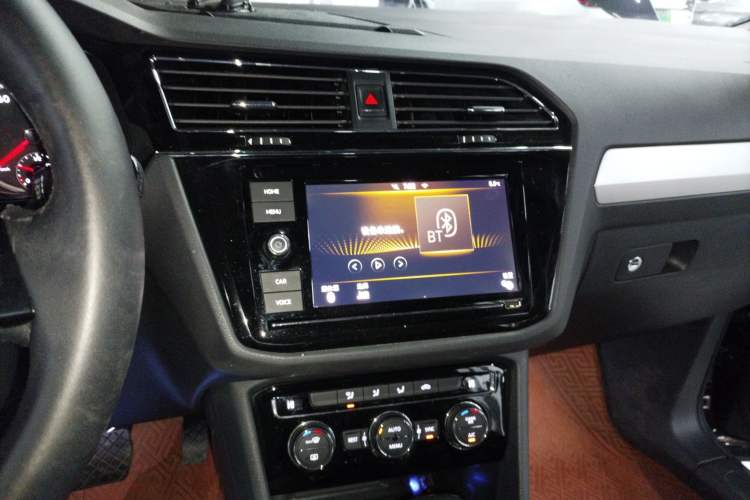 Used Volkswagen Tiguan L 2018 Revised Version 330TSI Automatic Two-Wheel Drive Comfort Edition