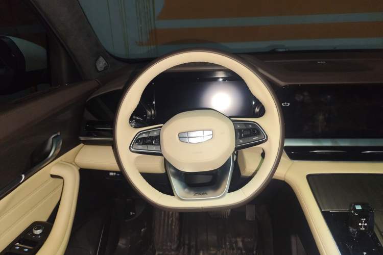 Used Geely Auto Monjaro L 2025 Dongfang Yao 2.0TD Automatic Lanxing Edition
