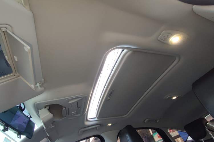 Used Ford Focus 2017 Hatchback 1.6L Automatic Fashion Edition Smart Drive Version
