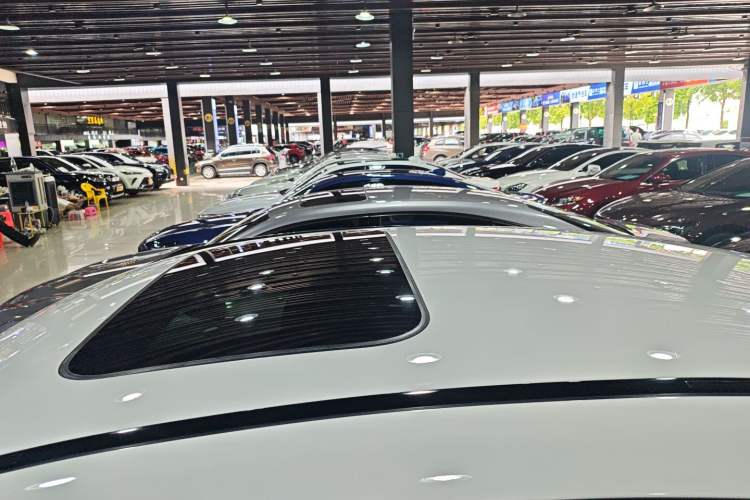 Used Mercedes-Benz GLC Coupe 2019 GLC 260 4MATIC Coupe SUV
