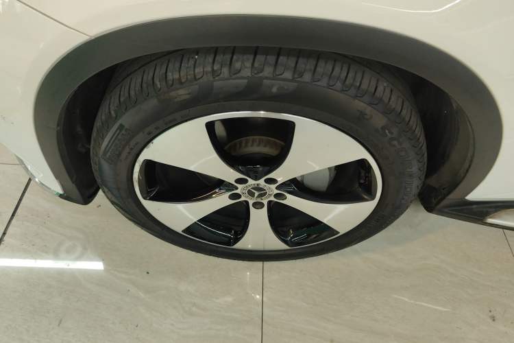 Used Mercedes-Benz GLC 2018 Refreshed GLC 300 4MATIC Dynamic Edition
