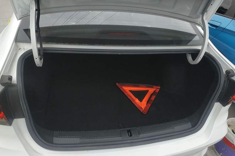 Used Roewe i5 2021 1.5L CVT Platinum Edition