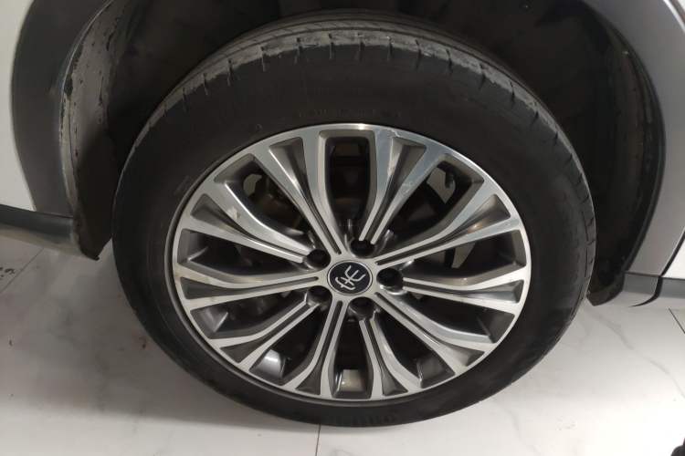 Used BYD Song Pro New Energy 2019 EV High-Power Luxury Model
