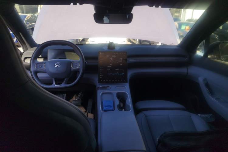 Used Nio EC6 2024 75 kWh