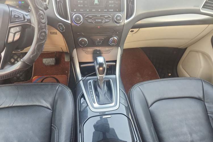 Used Ford Edge 2015 2.0T GTDi Two-Wheel-Drive Elite Edition
