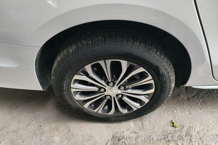 Used Buick GL8 2023 Land Executive Class 652T Luxury Model