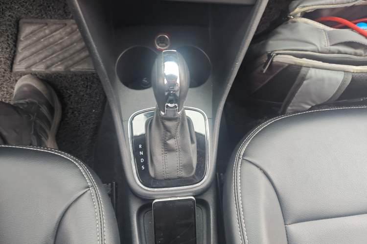 Used Volkswagen Polo 2016 1.6L Automatic Comfort Model