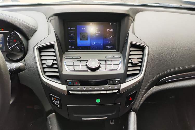 Used Dongfeng Aeolus AX7 2018 Classic 1.6T Automatic Luxury Model