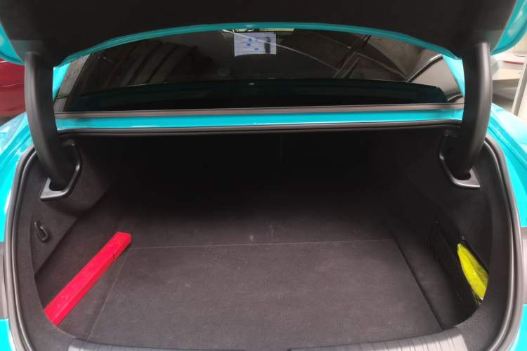 Used  SU7 2024 Rear-Drive Ultra-Long Range Advanced Pro-Level Intelligent Driving Version
