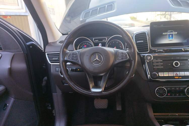 Used Mercedes-Benz GLE 2018 GLE 320 4MATIC Dynamic Edition Collector's Edition
