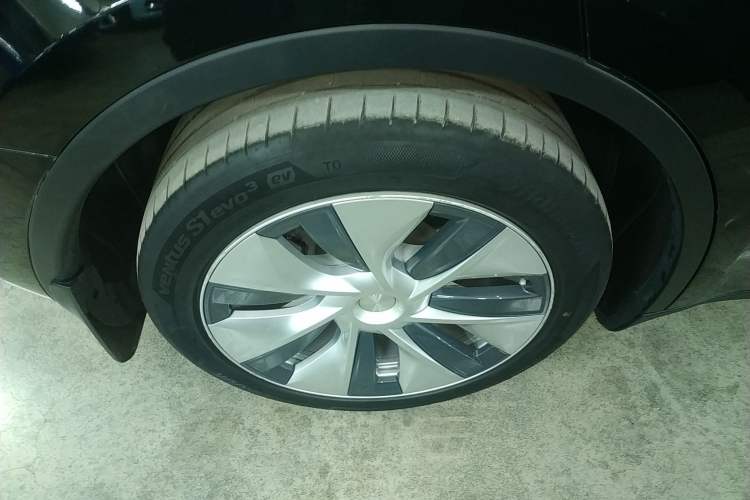 Used Tesla Model Y 2021 Standard Range Rear-Wheel Drive Version