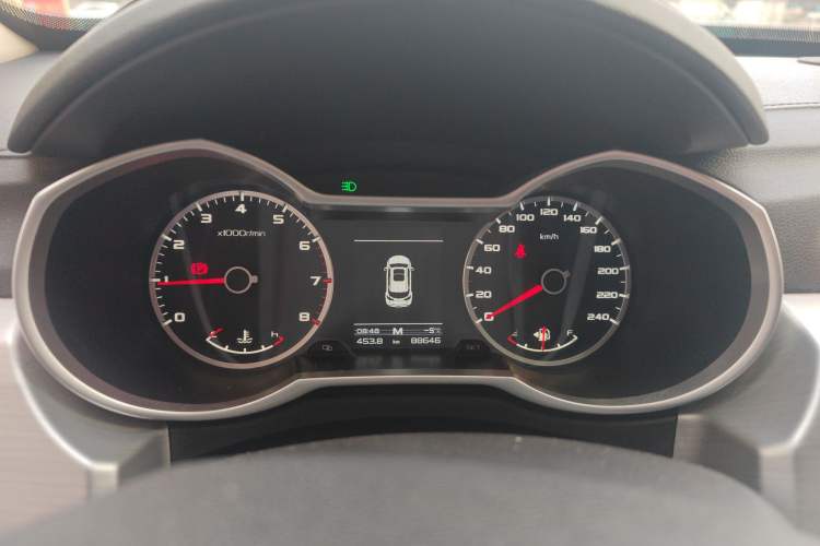 Used Geely Auto Emgrand X7 Sport 2016 2.0L Manual Smart Connect Version