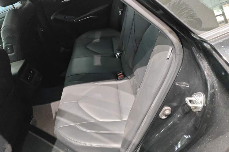 Used Toyota Avalon 2019 Dual-Engine 2.5L Luxury Edition China VI Standard
