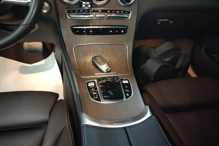 Used Mercedes-Benz GLC 2020 Facelift GLC 300 L 4MATIC Dynamic Edition