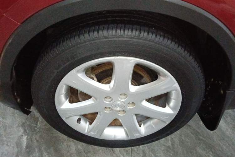 Used Buick Encore 2015 1.4T Automatic Two-Wheel Drive Urban Elite Version
