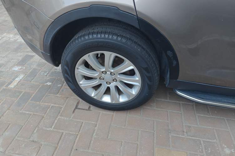 Used Land Rover Discovery Sport 2017 2.0T PURE
