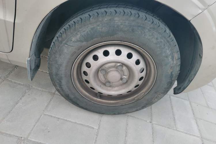 Used Wuling Hongguang V 2019 1.5L Jingqu Version China VI LAR