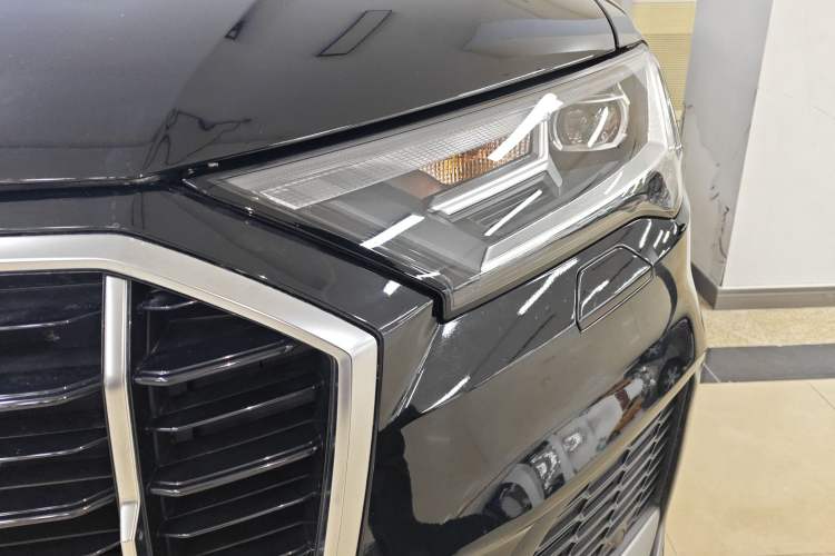 Used Audi Q7 2023 45 TFSI quattro S line Sport model