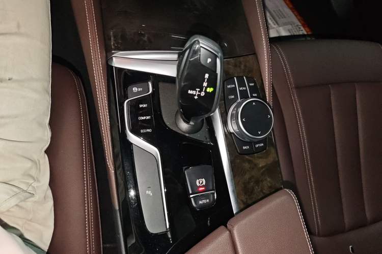 Used BMW 5 Series 2020 525Li M Sport Package