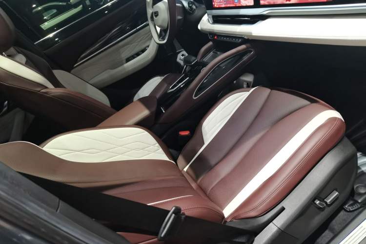 Used Geely Auto Monjaro L 2021 2.0TD DCT EVO Two-Wheel Drive Smart Luxury Version
