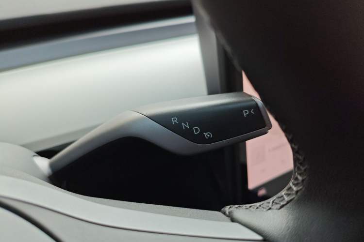 Used Tesla Model Y 2022 Long-Range All-Wheel-Drive Version