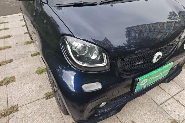 Used  fortwo 2019 0.9T 66 kW Yufeng Blue Special Edition China V Standard
