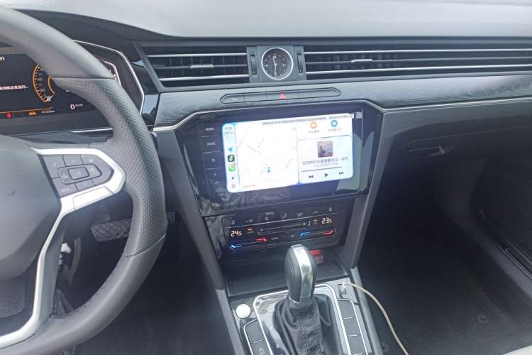 Used Volkswagen Magotan 2025 Revised Version 2 Zhongxiang Edition 330TSI DSG Luxury Trim
