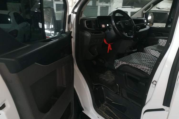 Used Ford Transit 2023 2.0T Diesel Manual Multifunction Commercial Vehicle Short Wheelbase Low Roof 5/6 Seats