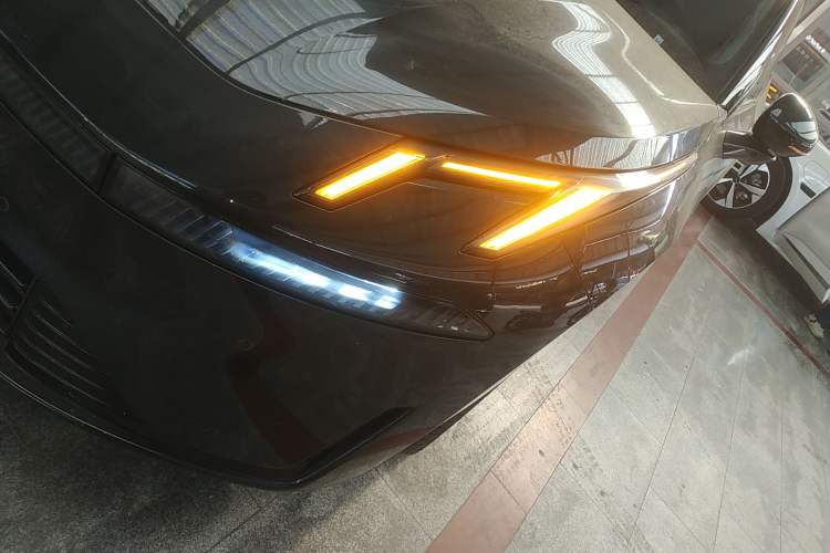 Used Lynk & Co 07 2024 EM-P 126 Long-Range Halo