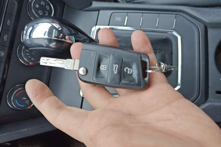 Used Volkswagen Lamando 2015 230TSI DSG Fashion Edition