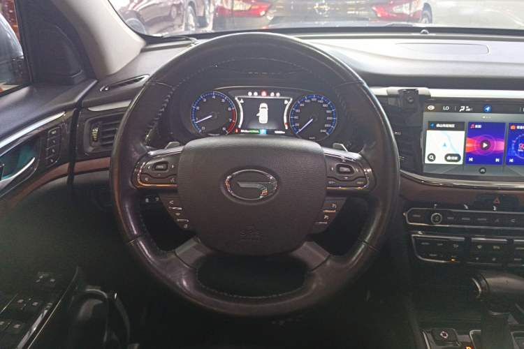 Used GAC Trumpchi GS8 2017 320T Two-Wheel Drive Luxury Smart Connectivity Version (7 Seats)
