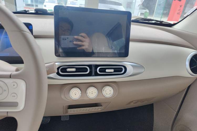 Used Wuling Hongguang MINIEV 2025 Four-Door Version Advanced Edition
