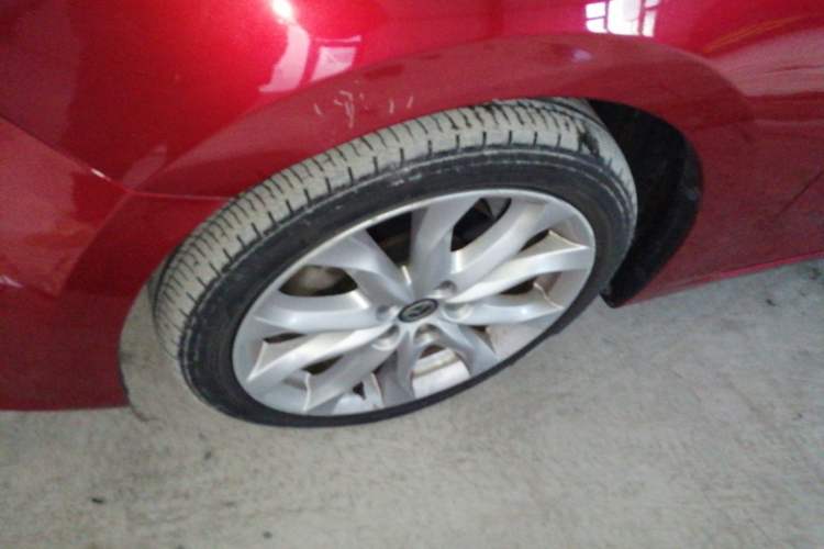 Used Mazda Mazda 3 Axela 2014 Hatchback 2.0L Automatic Flagship Model