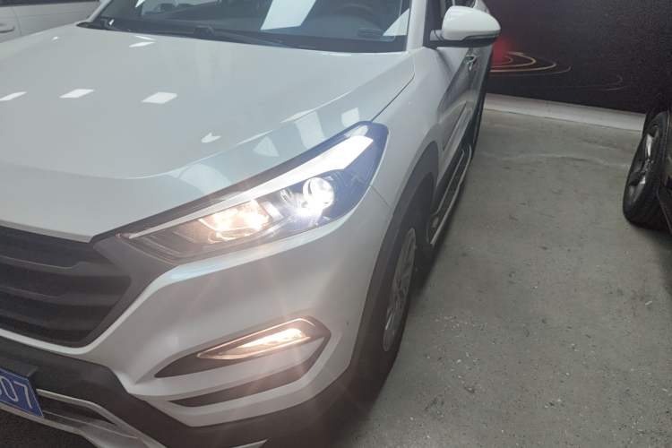 Used Hyundai Tucson 2015 1.6T Dual-Clutch Two-Wheel-Drive Smart Model
