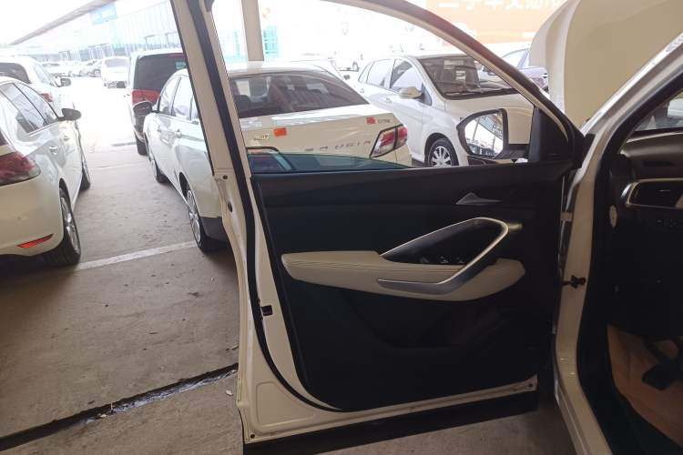 Used Baojun 530 2019 1.5T CVT Prestige Version National V
