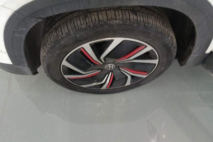 Used Volkswagen Tharu 2024 300TSI Two-Wheel-Drive Moon Luxury Edition