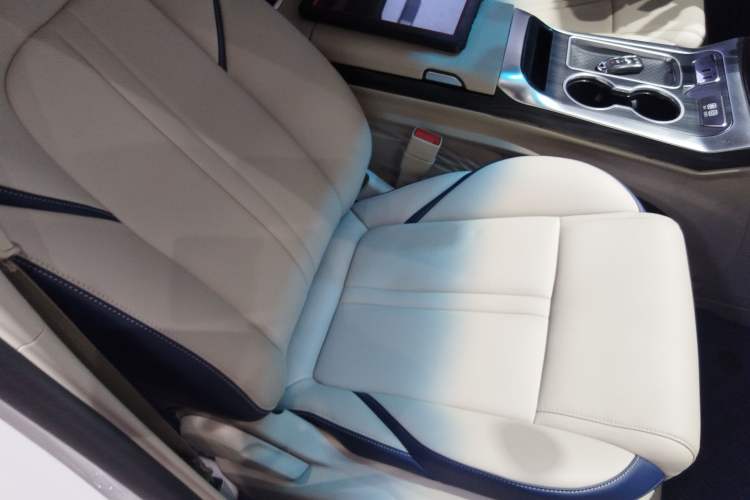 Used Buick GL8 2021 ES Landtrek 653T Comfort Edition
