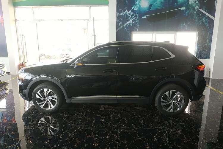 Used Buick Envision 2022 Encore S 552T Two-Wheel-Drive Luxury Model
