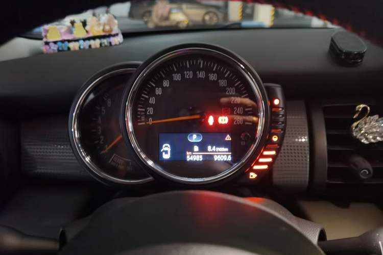 Used MINI MINI 2014 1.5T COOPER Fun