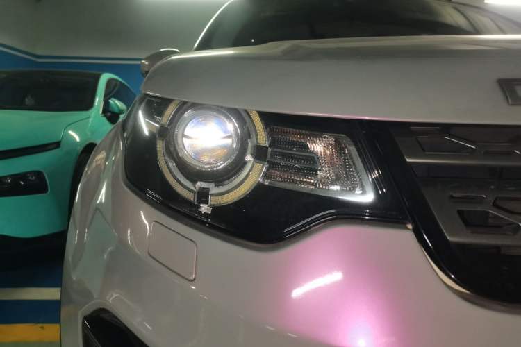 Used Land Rover Discovery Sport 2018 240 PS SE Version