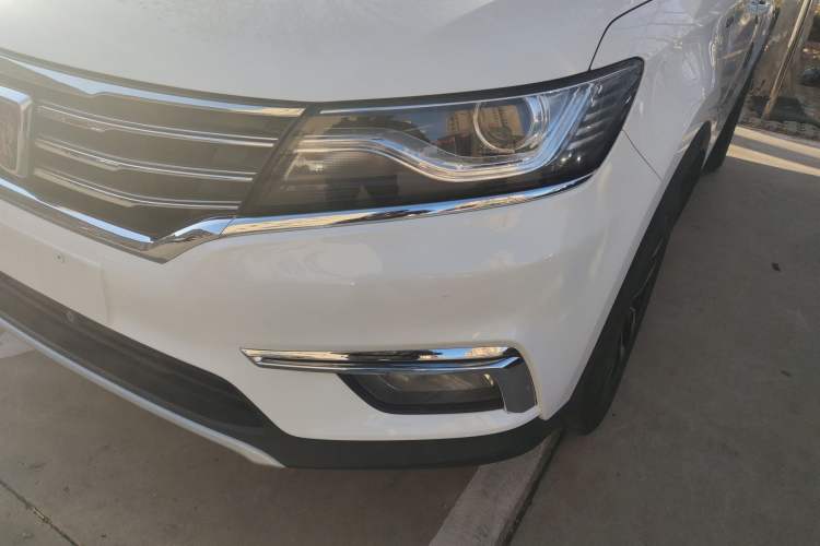 Used Roewe RX5 2016 20T Two-Wheel Drive Automatic Internet Smart Edition
